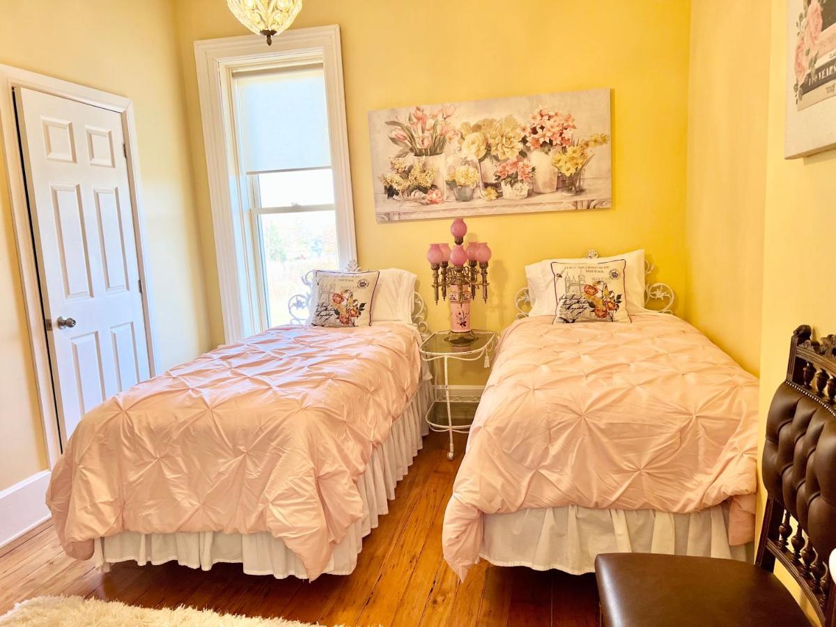 The Woodbridge House 호텔 킹스빌 외부 사진