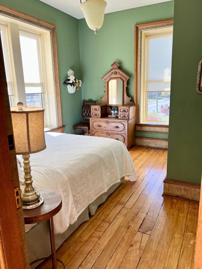 The Woodbridge House 호텔 킹스빌 외부 사진