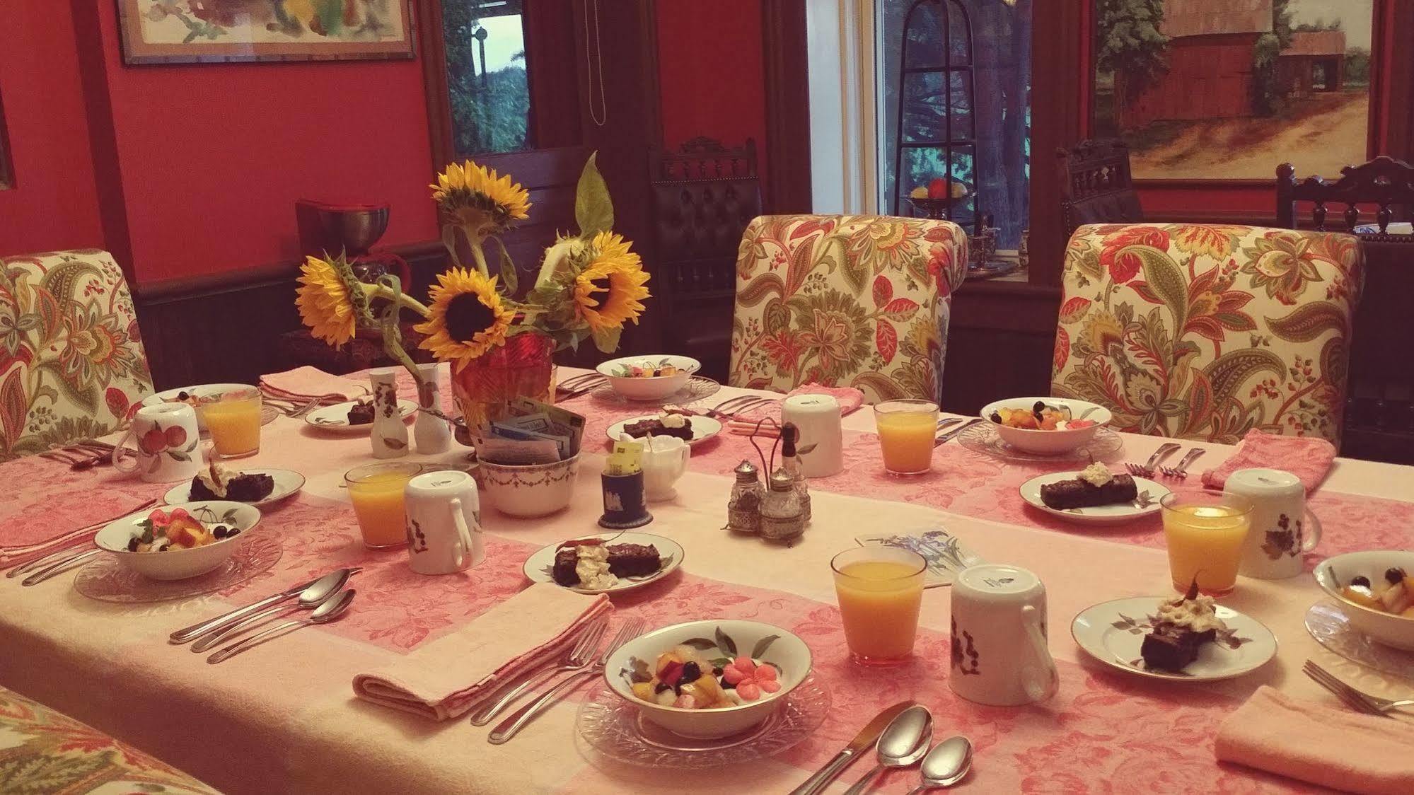 The Woodbridge House 호텔 킹스빌 외부 사진